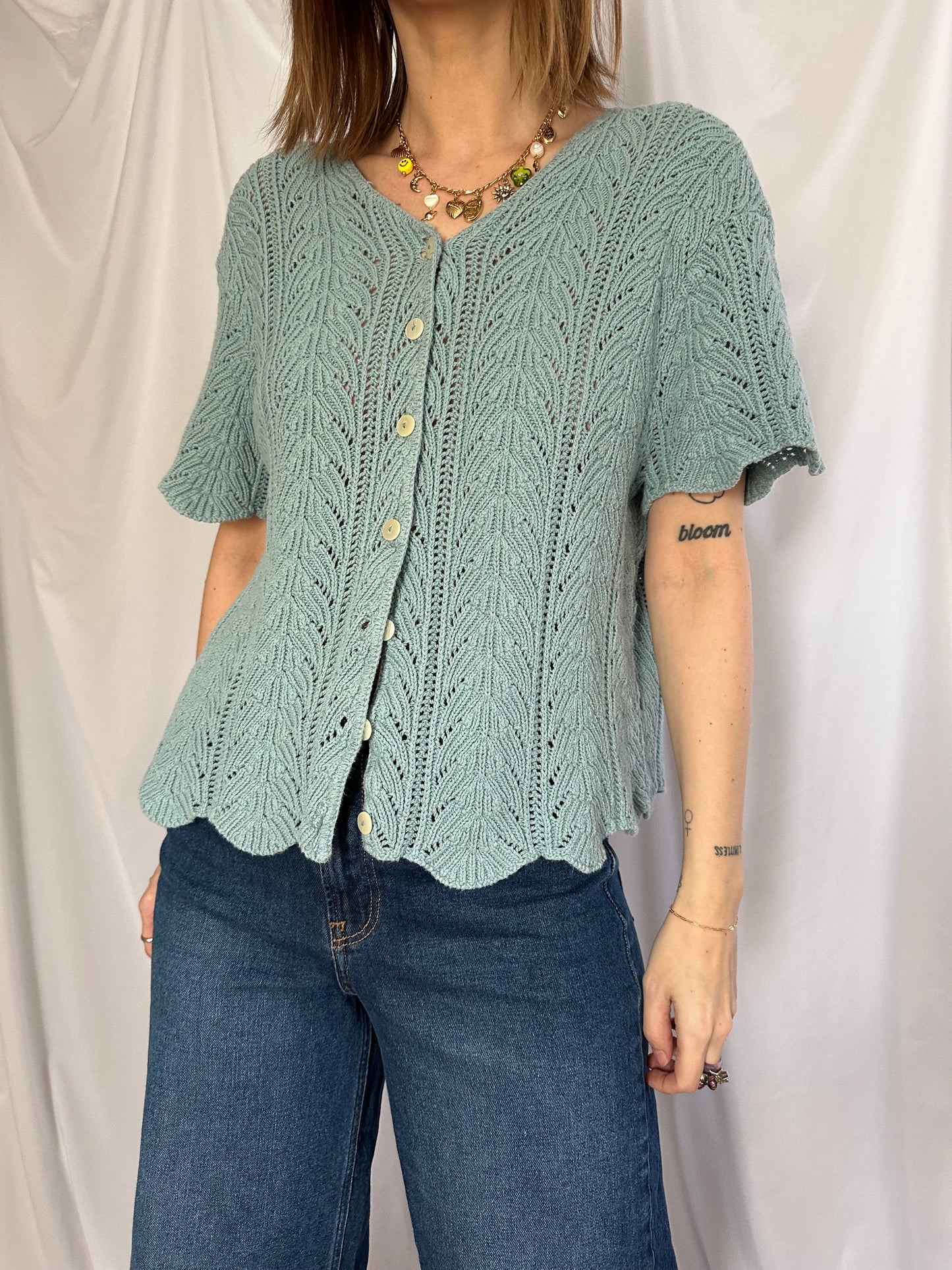 Scalloped Short Sleeve Cardi (L/XL)