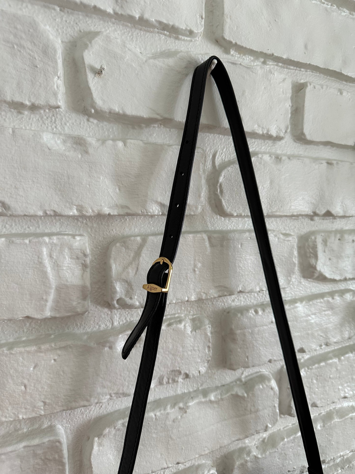 Très Chic Black Leather Shoulder Bag