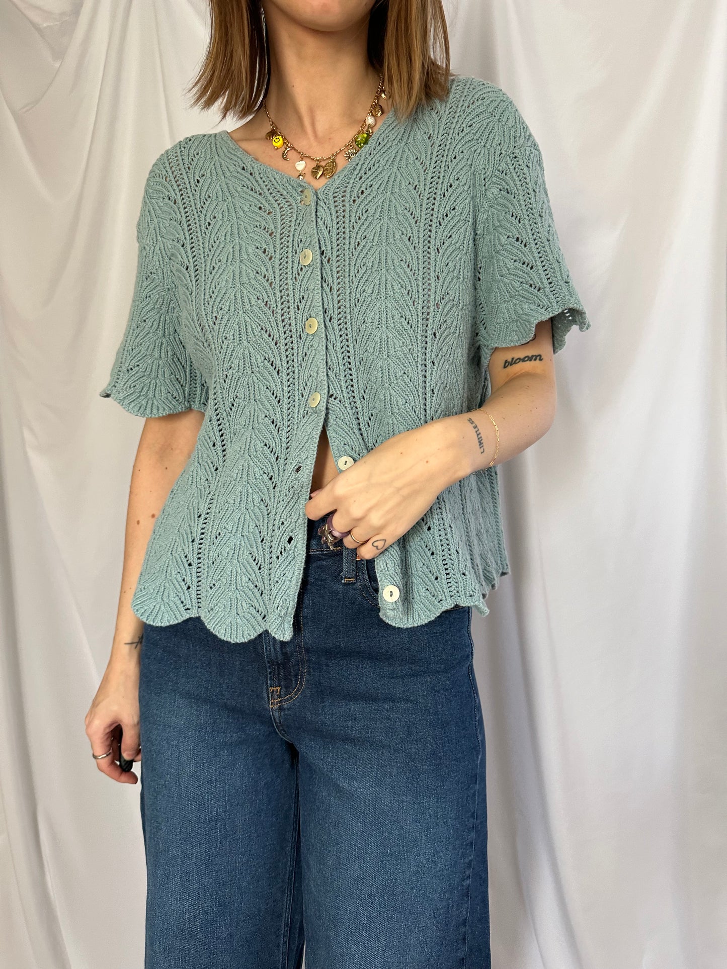 Scalloped Short Sleeve Cardi (L/XL)