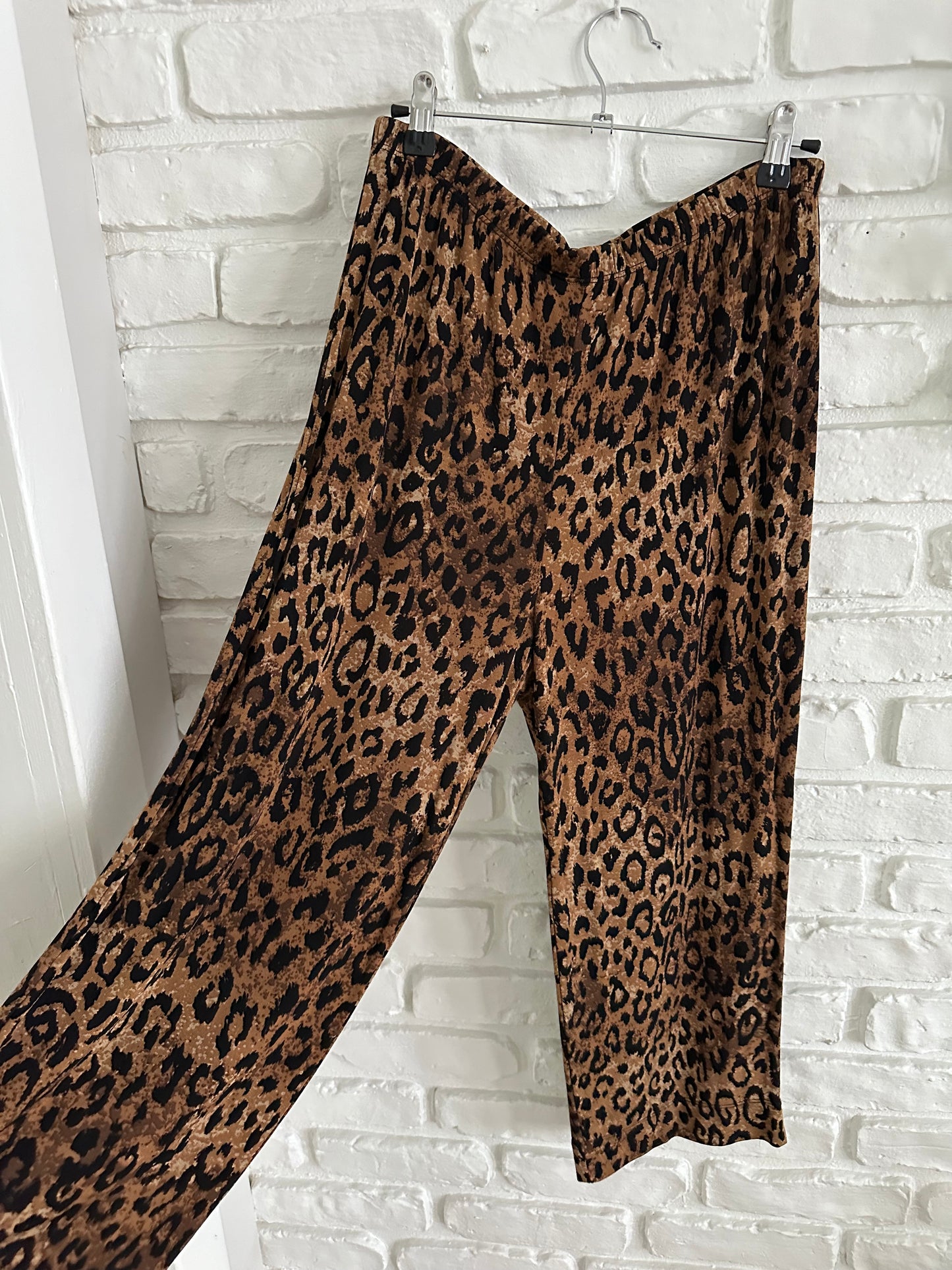 Leopard Stretch Capri Pants (S/M)