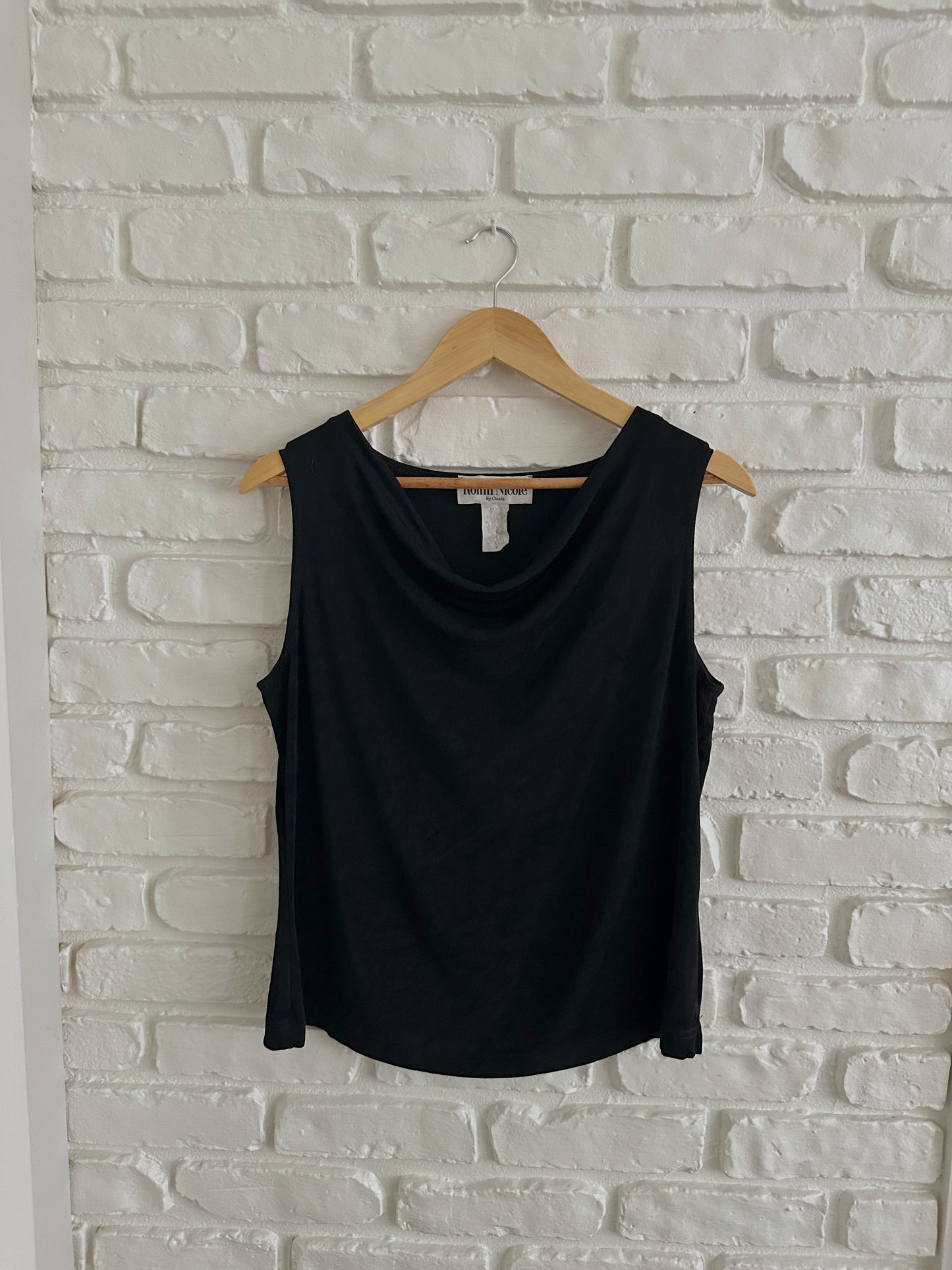 Slinky Sleek Black Top (L)