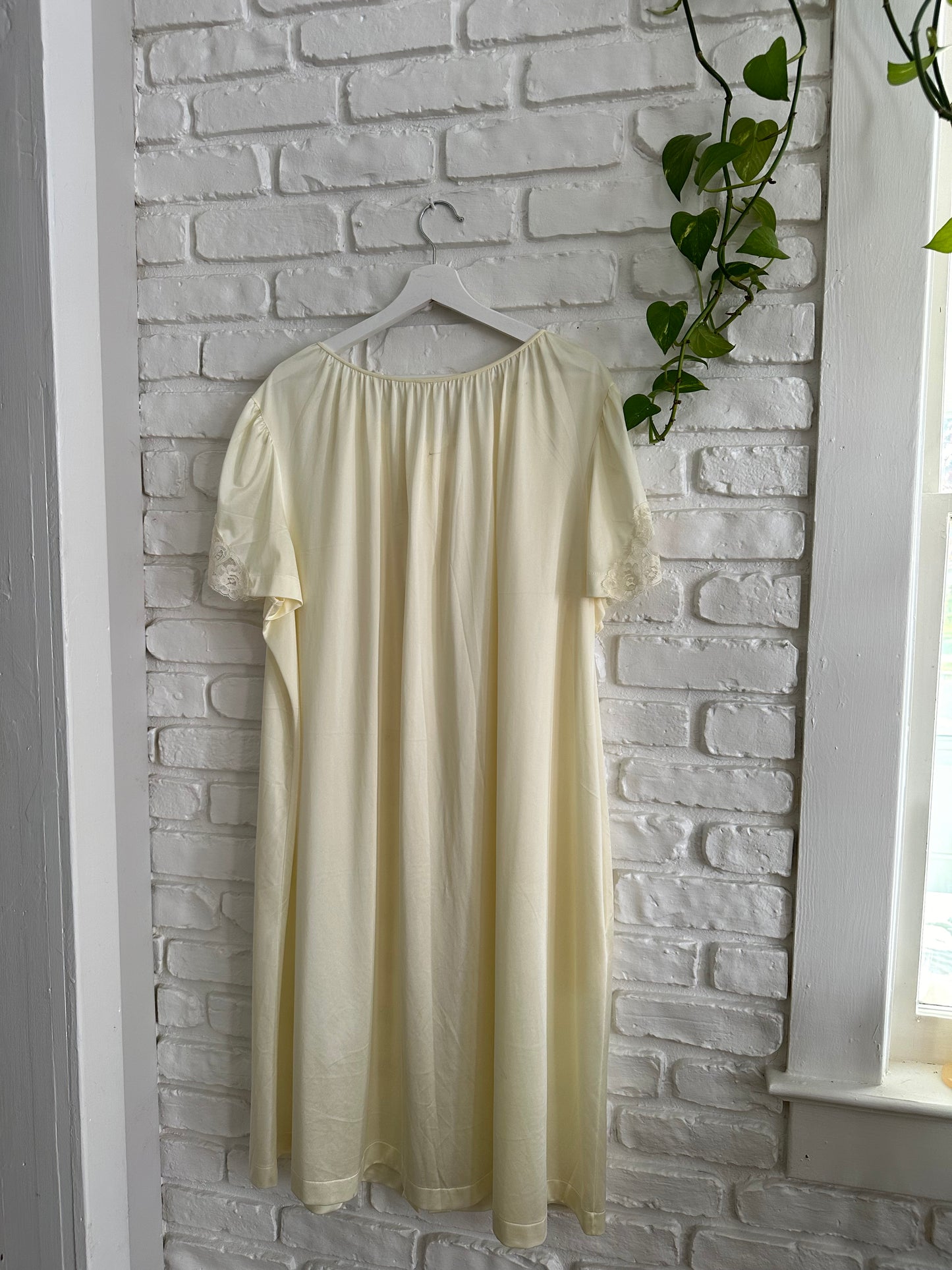 Lace Cap Sleeve Nightie (XL/2XL)