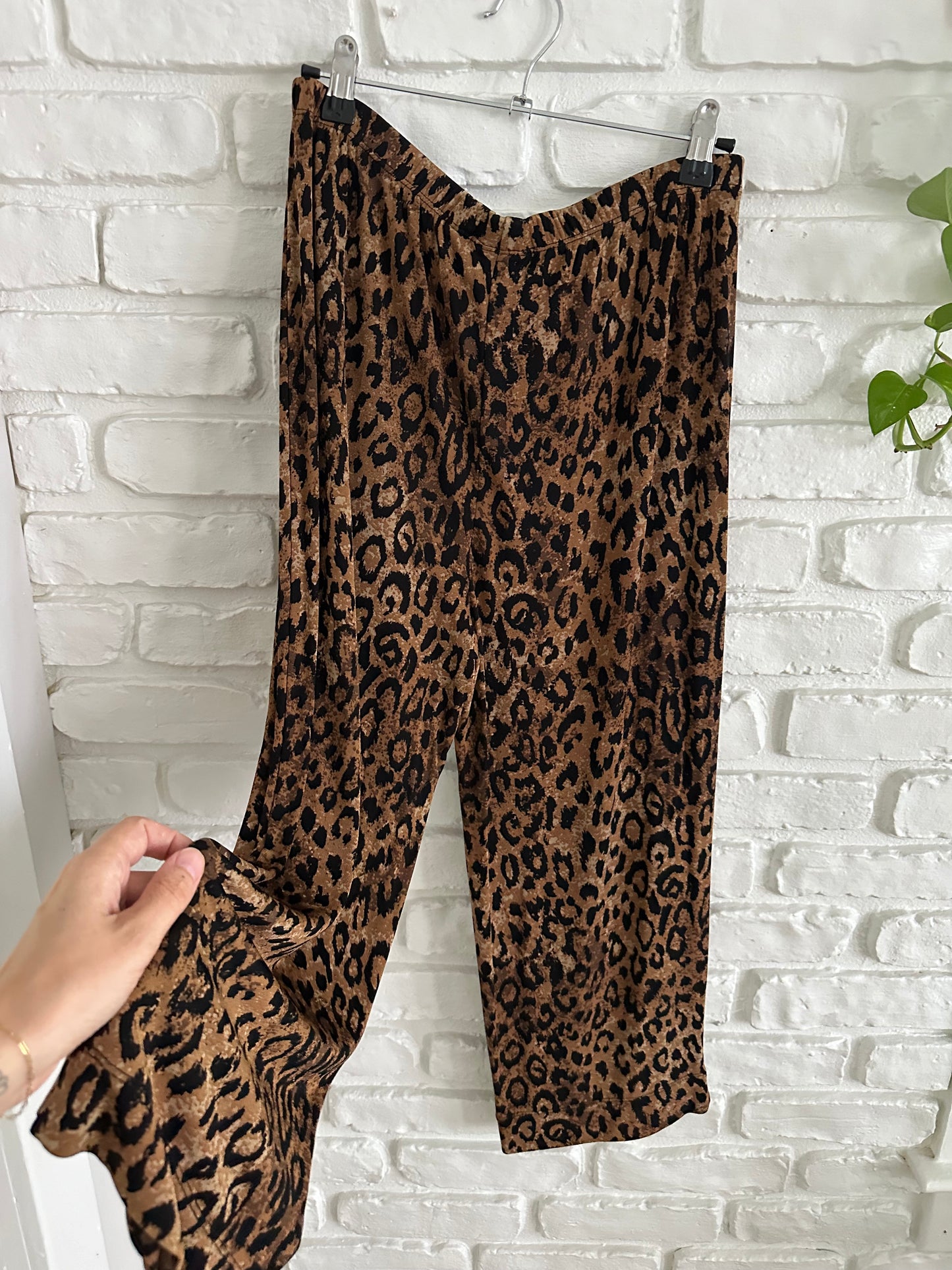 Leopard Stretch Capri Pants (S/M)