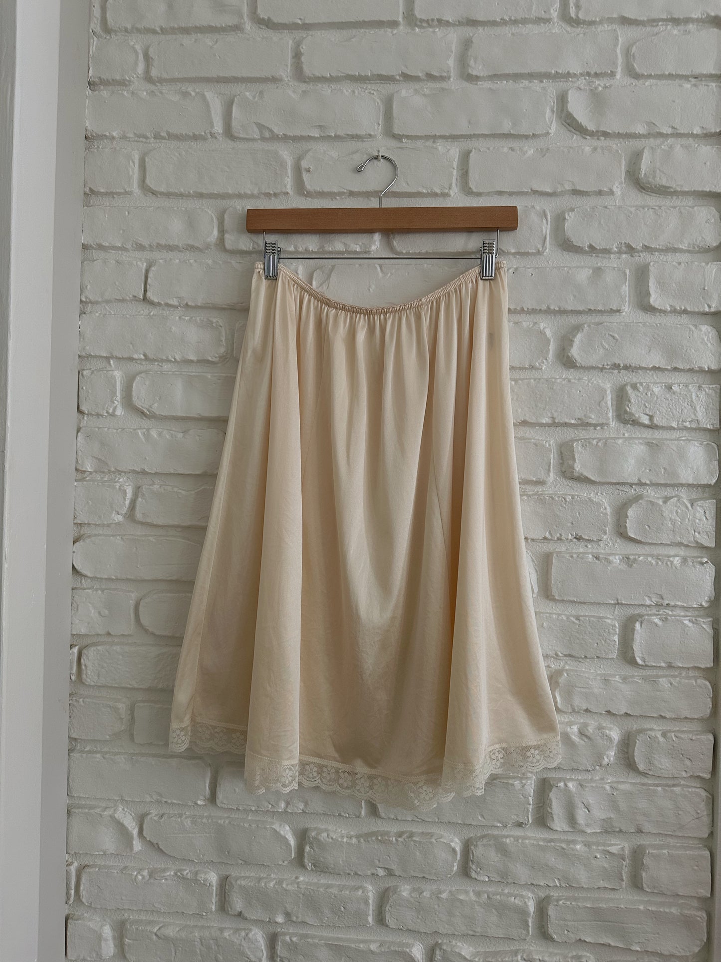 Bone Lace Slip Skirt (L/XL)