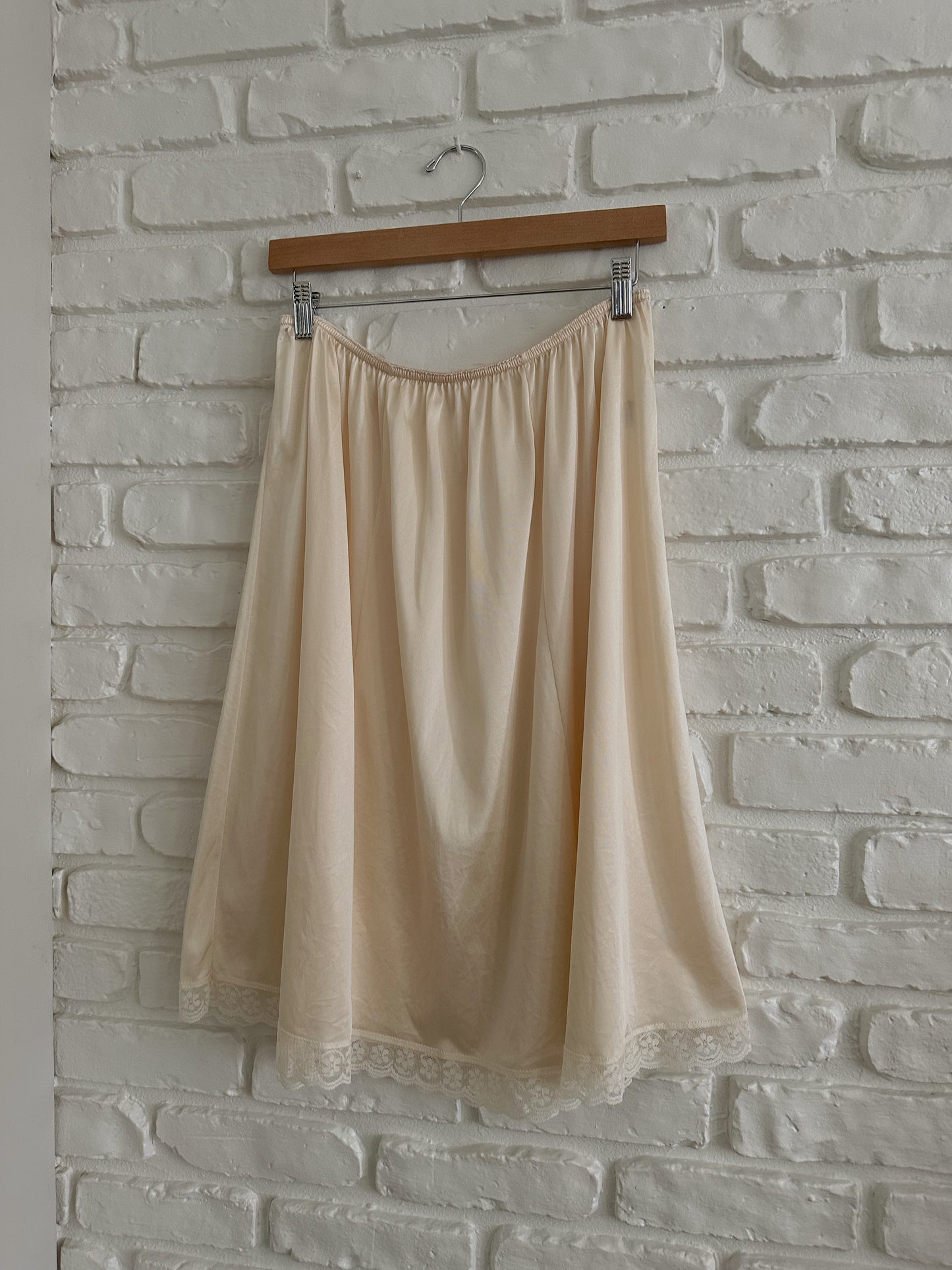 Bone Lace Slip Skirt (L/XL)